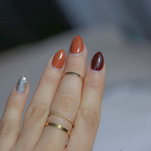 Load image into Gallery viewer, HALLE