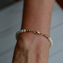 Load image into Gallery viewer, &quot;KAROLINA&quot; PEARL BRACELET
