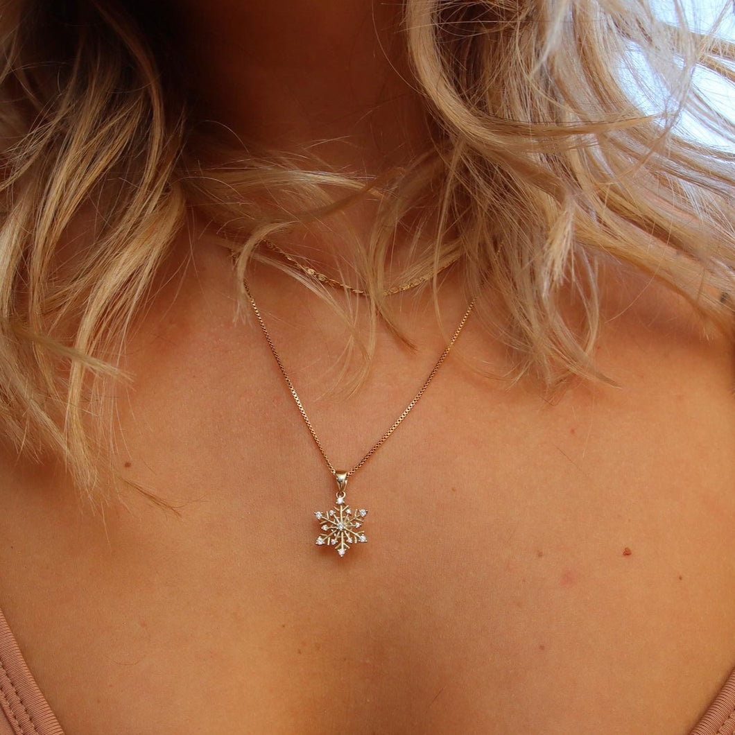 10K GOLD SNOWFLAKE NECKLACE - ADJUSTABLE